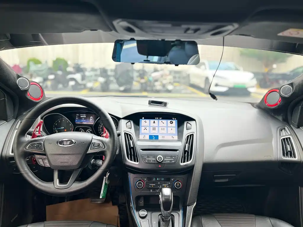 Ford Focus — миниатюра 8