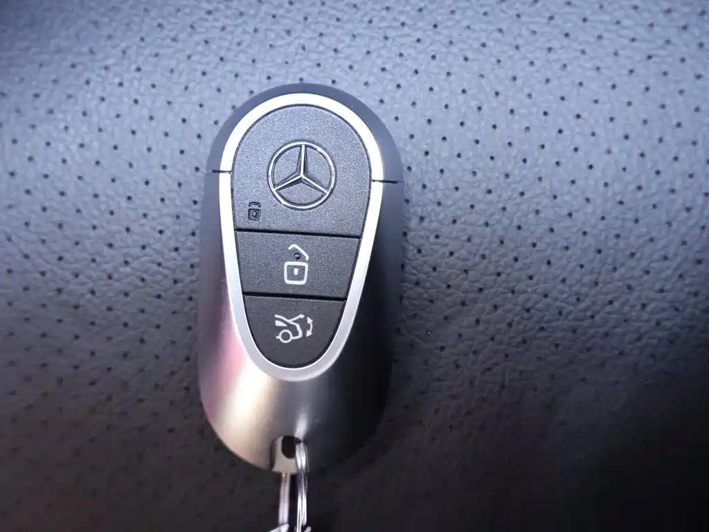 Mercedes-Benz C-Class — миниатюра 25