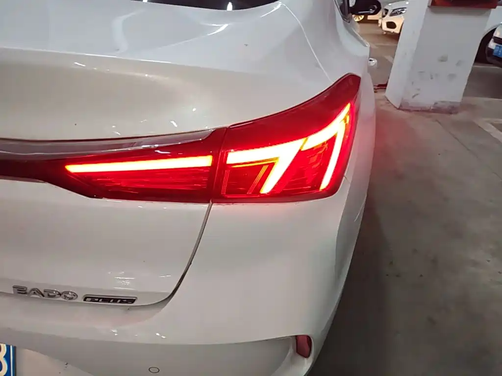 Changan Eado — миниатюра 8