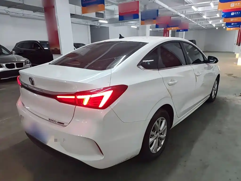 Changan Eado — миниатюра 7