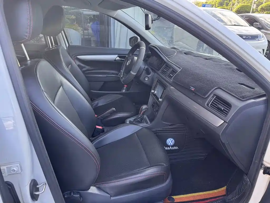 Volkswagen Lavida — миниатюра 8