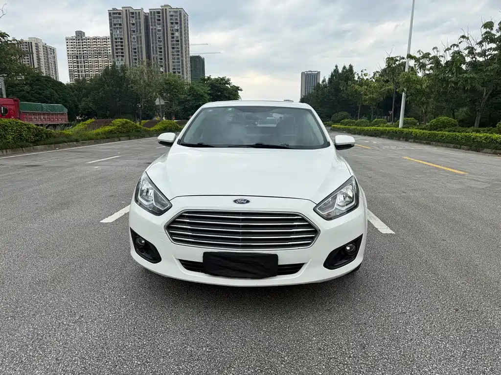 Ford Escort — миниатюра 2