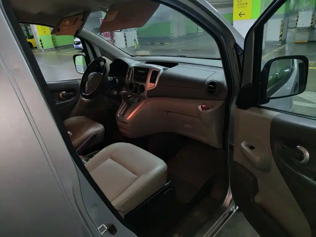 Nissan NV200 — миниатюра 19