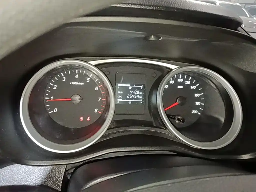 Wuling Hongguang S3 — миниатюра 12