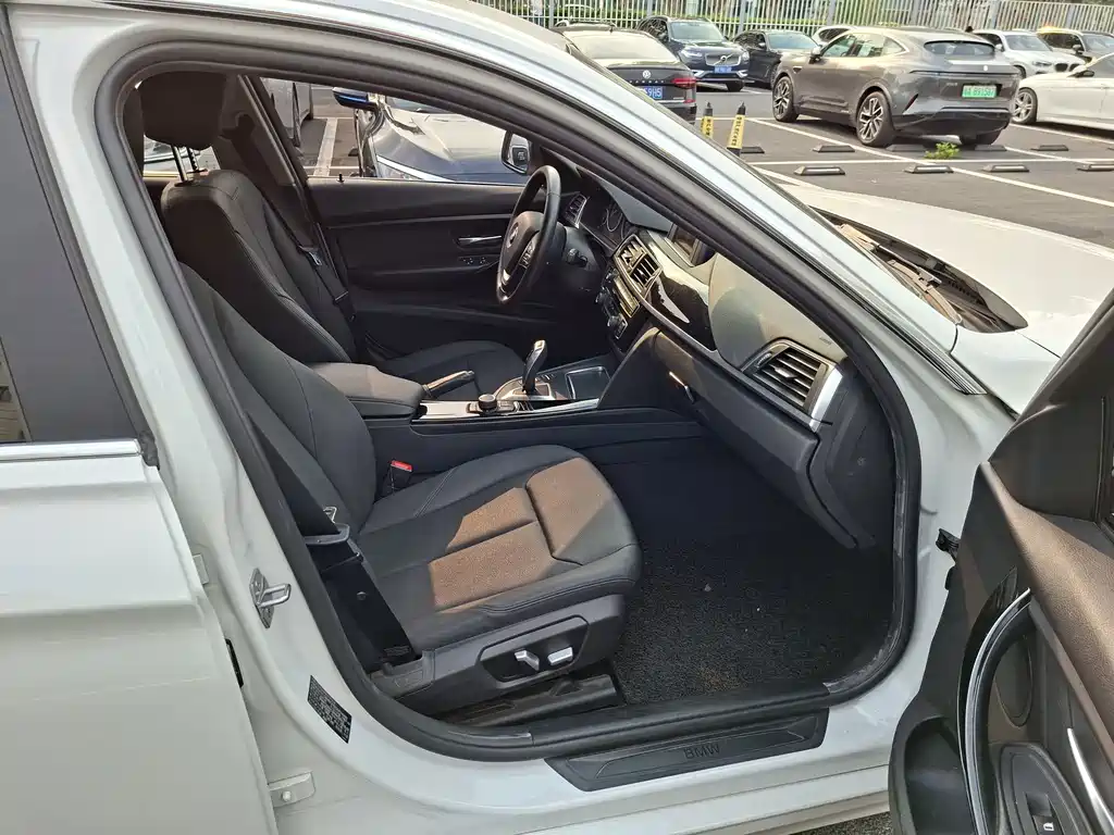 BMW 3 Series — миниатюра 13