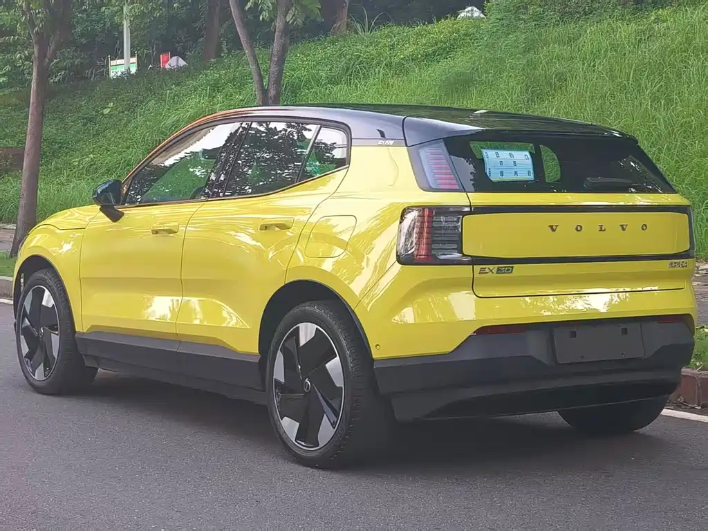 Volvo EX30 — миниатюра 3