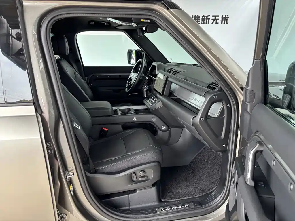 Land Rover Defender — миниатюра 27