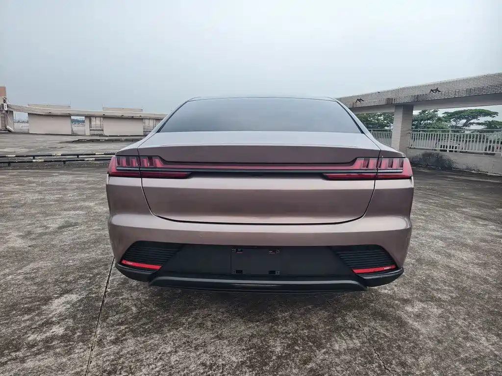 BYD Han — миниатюра 12