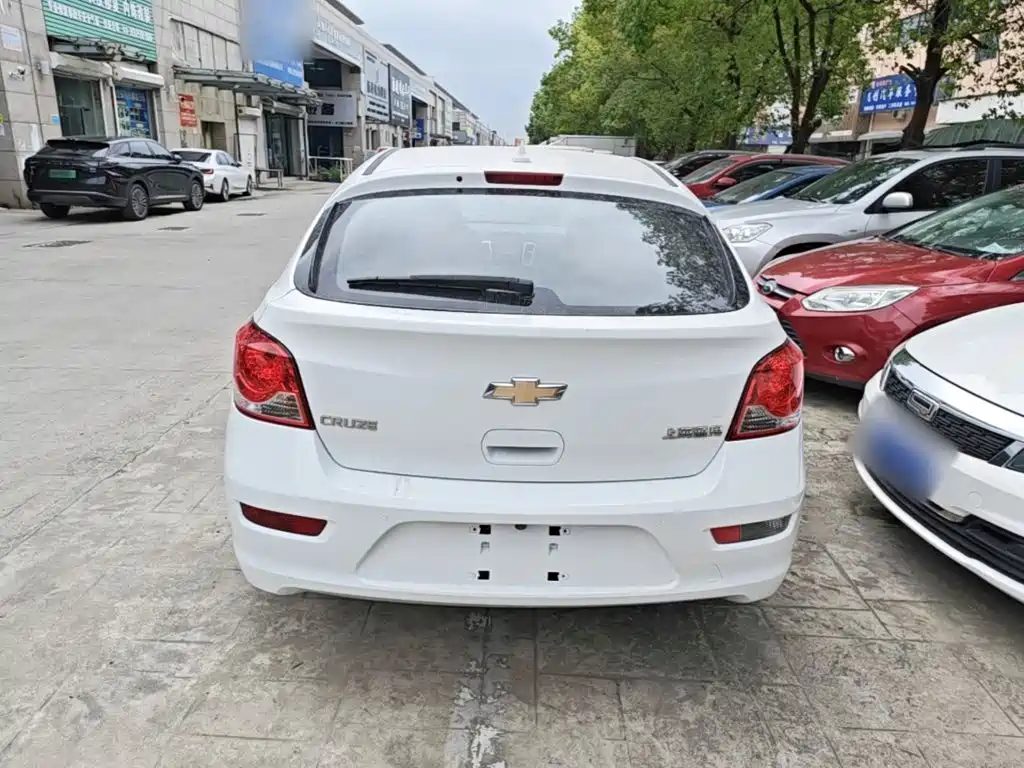 Chevrolet Cruze — миниатюра 6