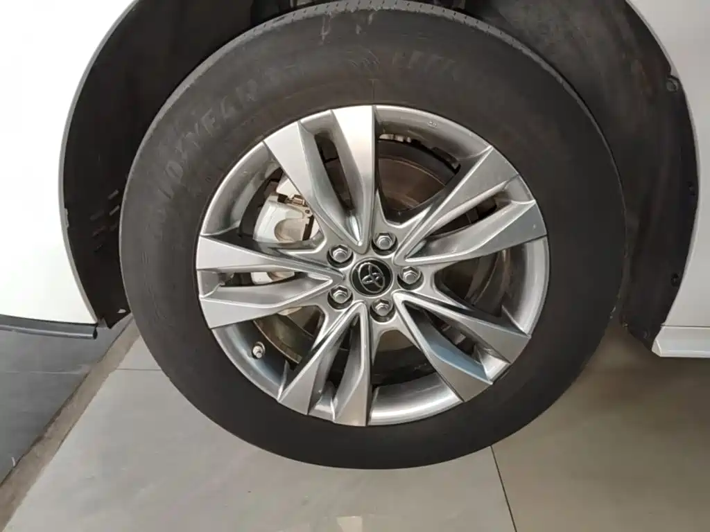 Toyota Sienna — миниатюра 23