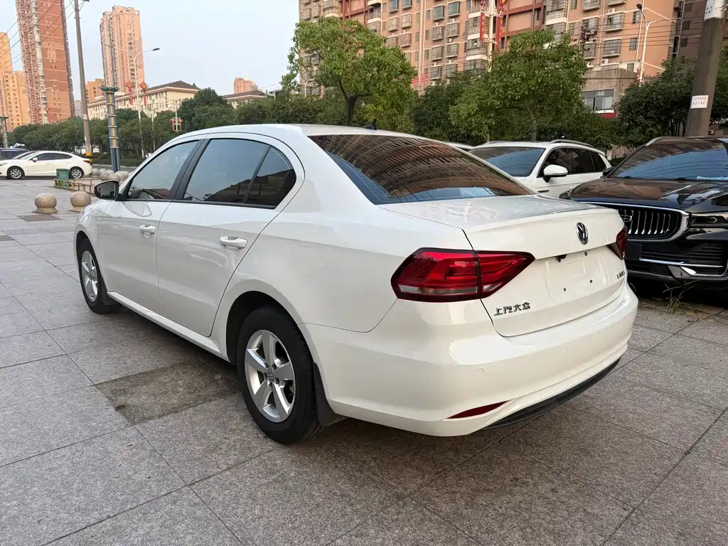 Volkswagen Lavida — миниатюра 9