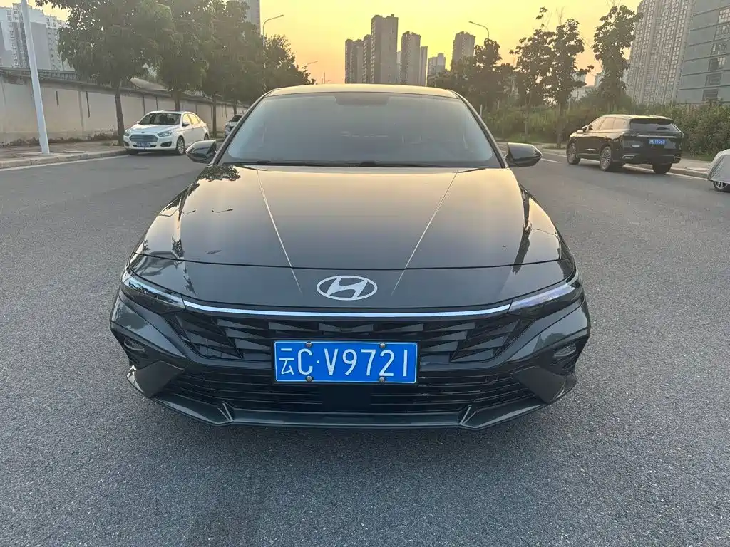 Hyundai Elantra — миниатюра 2