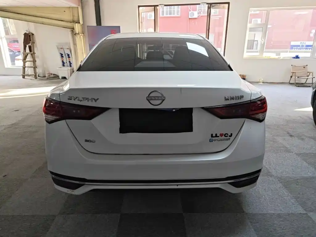 Nissan Sylphy — миниатюра 6