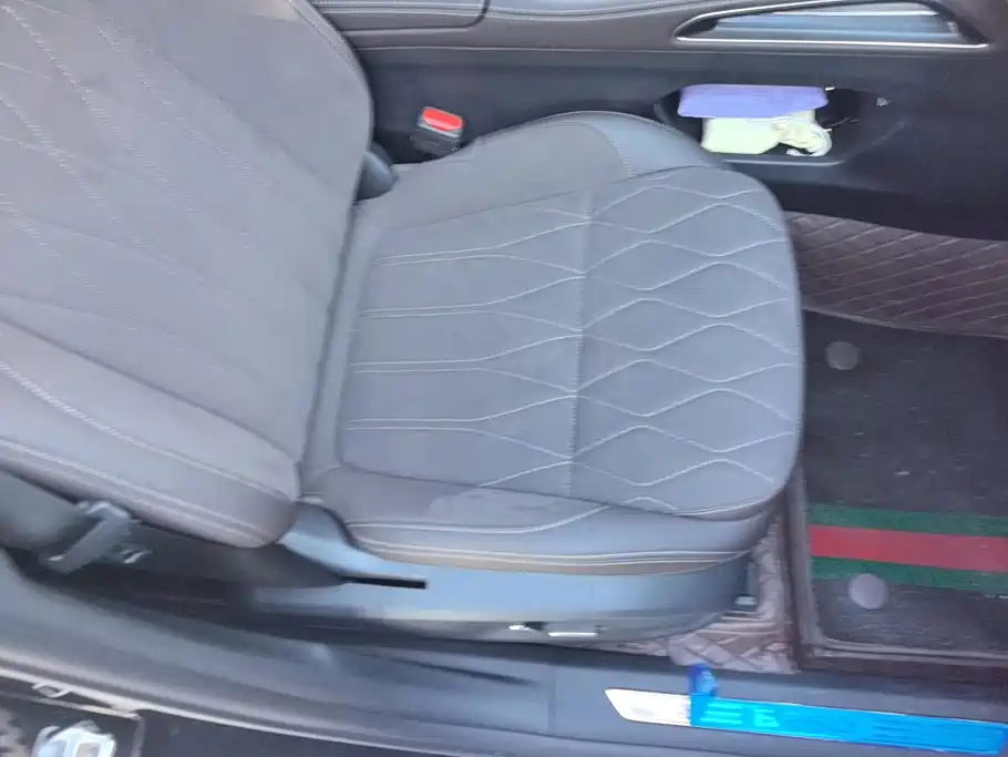 Geely Xingyue L — миниатюра 8