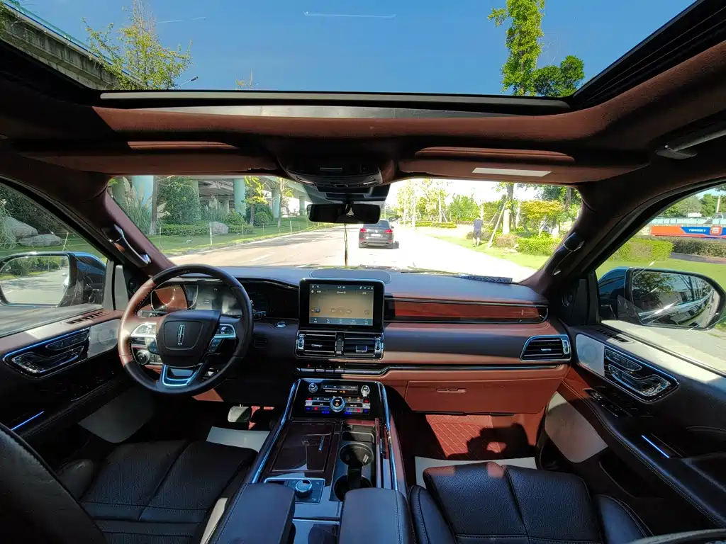Lincoln Navigator — миниатюра 21