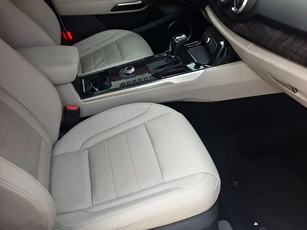 WEI PAI WEI BRAND VV7