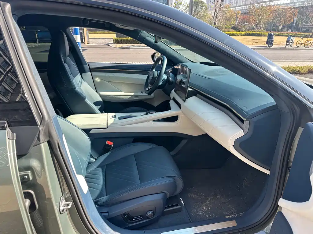 ZEEKR EXTREME KRYPTON 001