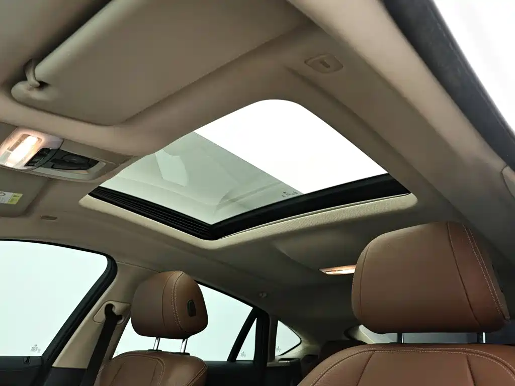 BMW X6 — миниатюра 13