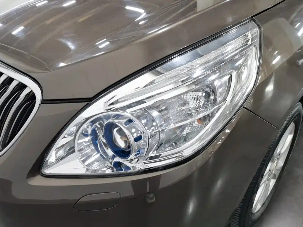 Buick GL8 — миниатюра 7