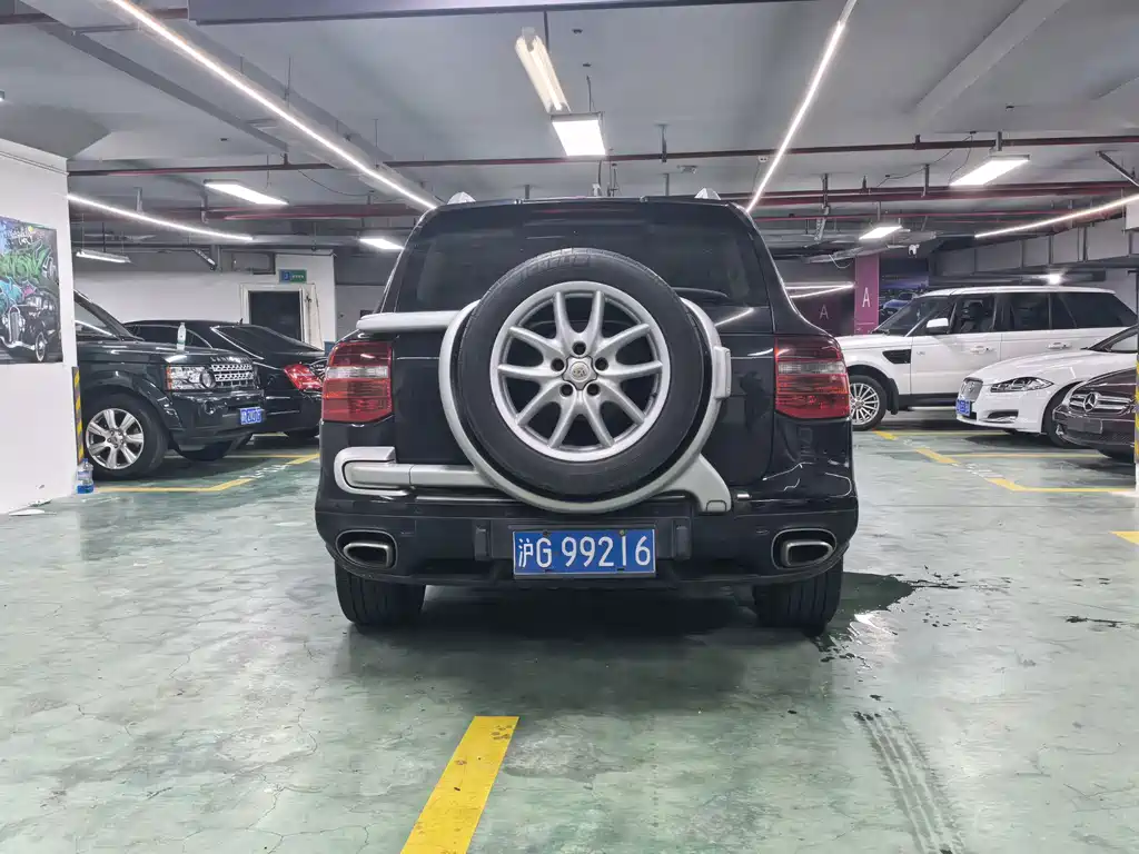 Porsche Cayenne — миниатюра 4