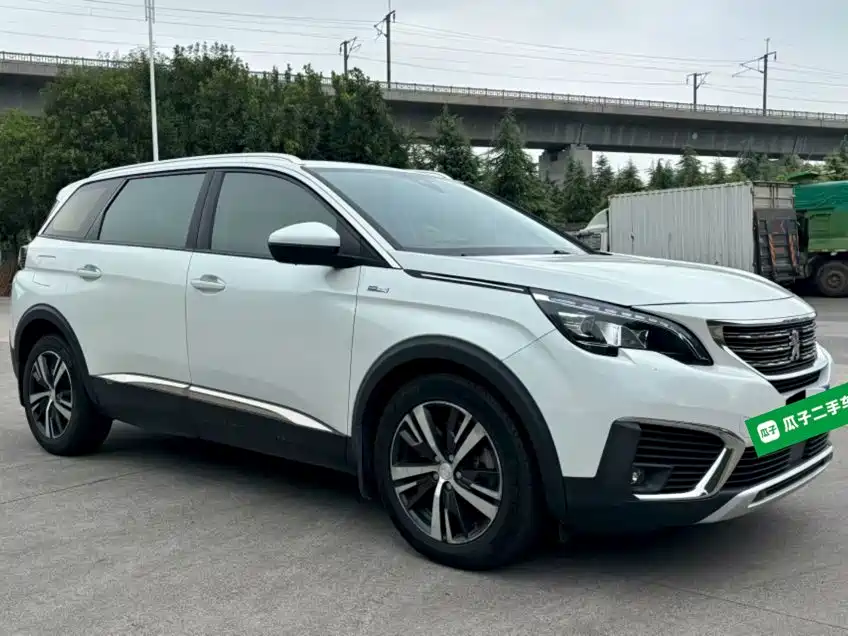 Peugeot 5008 — миниатюра 4