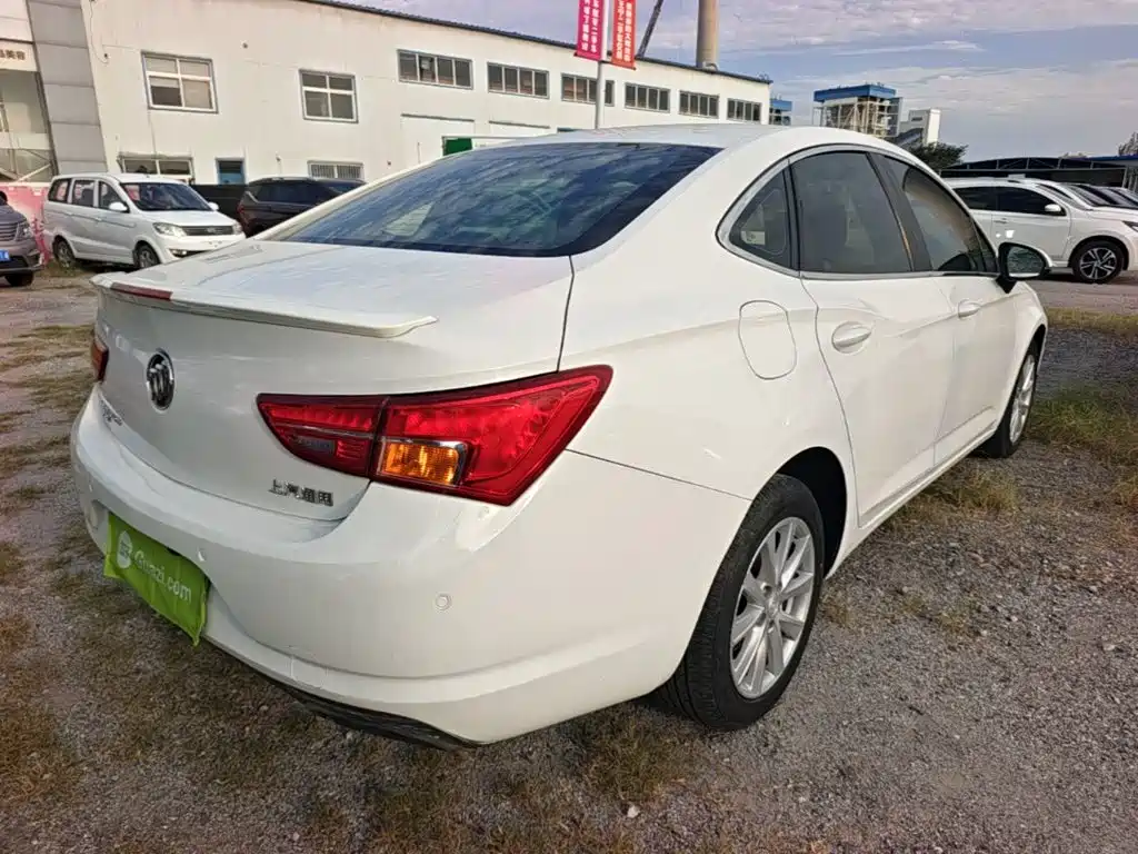 Buick Verano — миниатюра 7