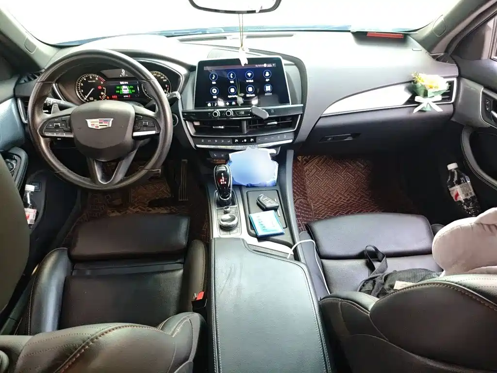 Cadillac CT5 — миниатюра 5