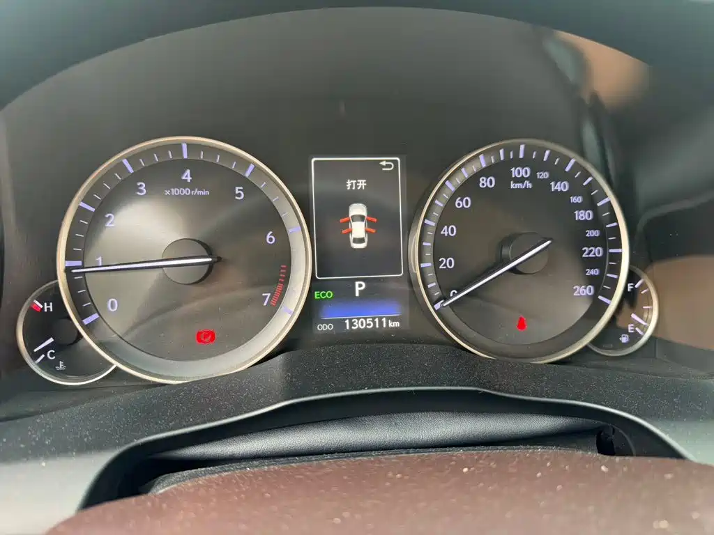 Lexus ES — миниатюра 7