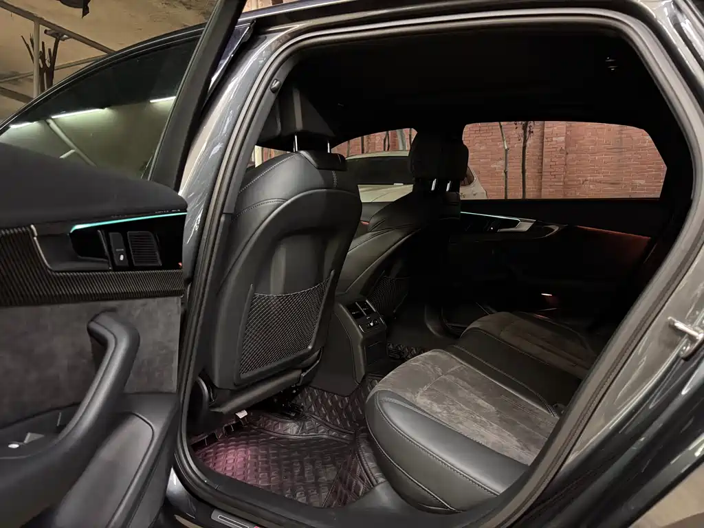 Audi A4L — миниатюра 10