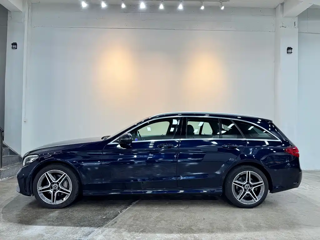 Mercedes-Benz C-Class (Import) — миниатюра 4