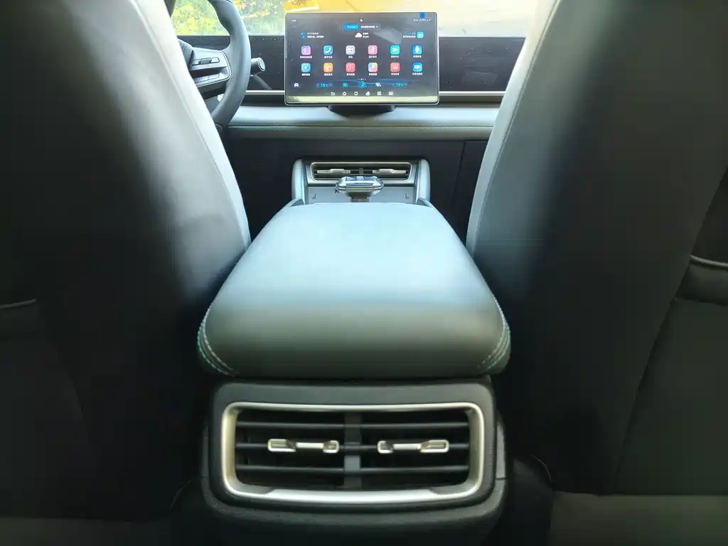 BYD Qin L — миниатюра 8