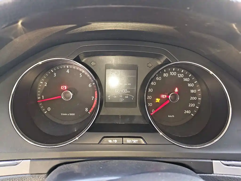 Volkswagen Bora — миниатюра 12