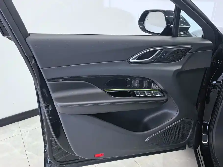 Hongqi Hongqi HS3 — миниатюра 7