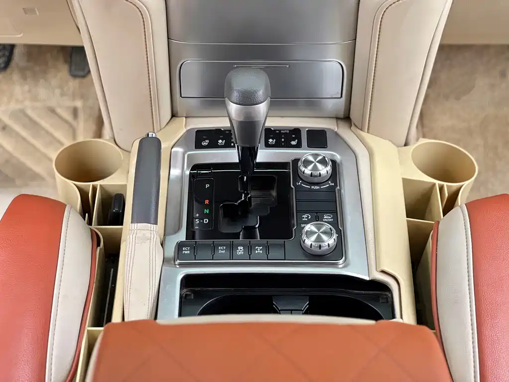 Toyota Land Cruiser — миниатюра 14