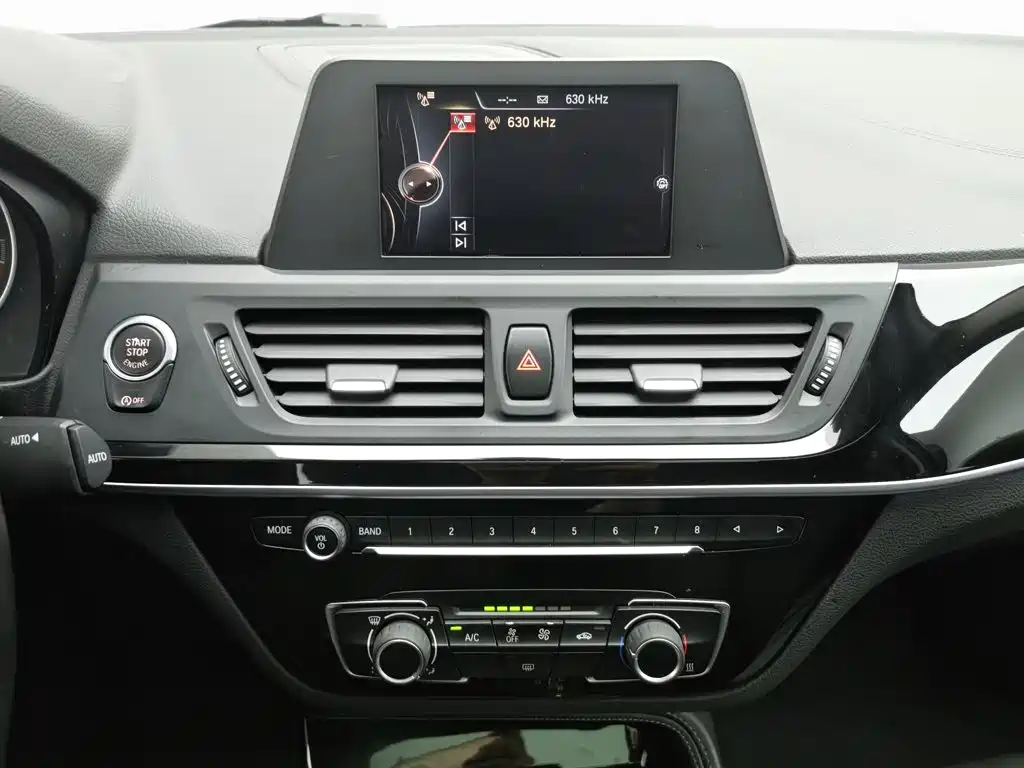 BMW 1 Series — миниатюра 12