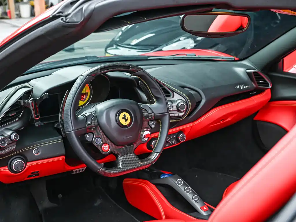 Ferrari 488 — миниатюра 6