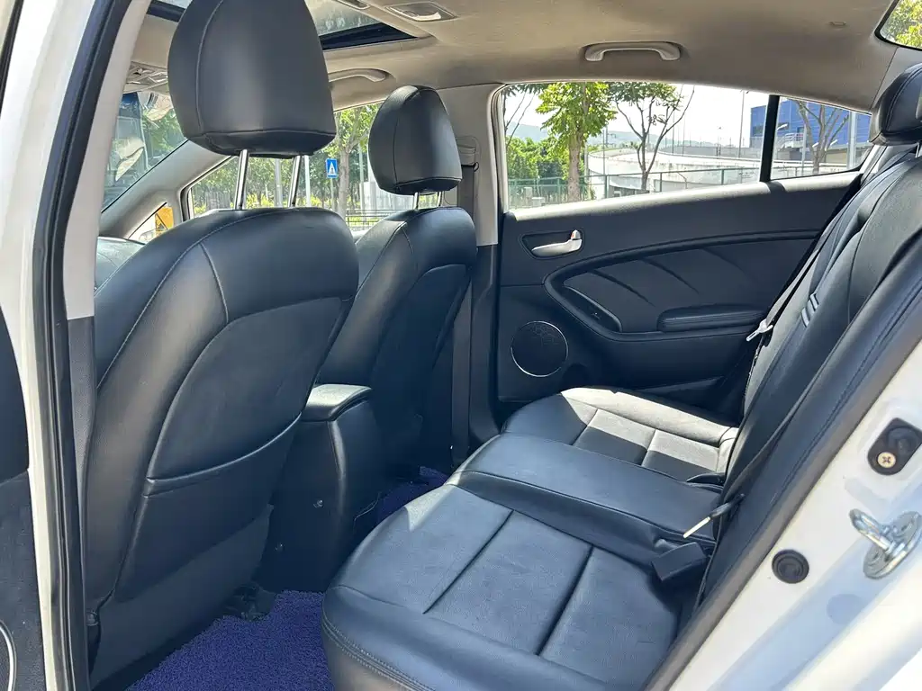 Kia K3 2013 1.6L AT GLS