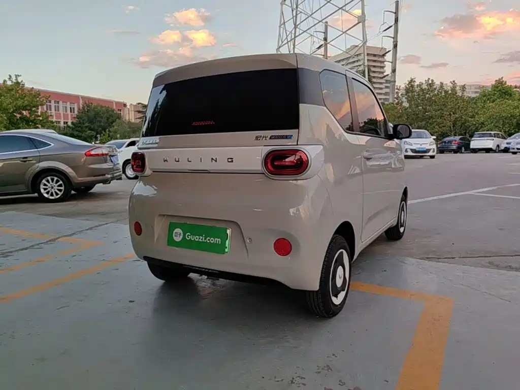 Wuling MINIEV — миниатюра 7