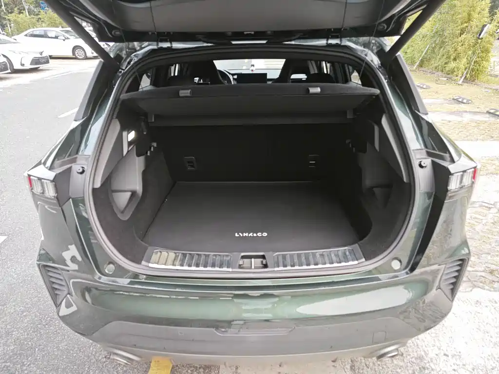 Lynk & Co 06 2023 Remix 1.5T Hero