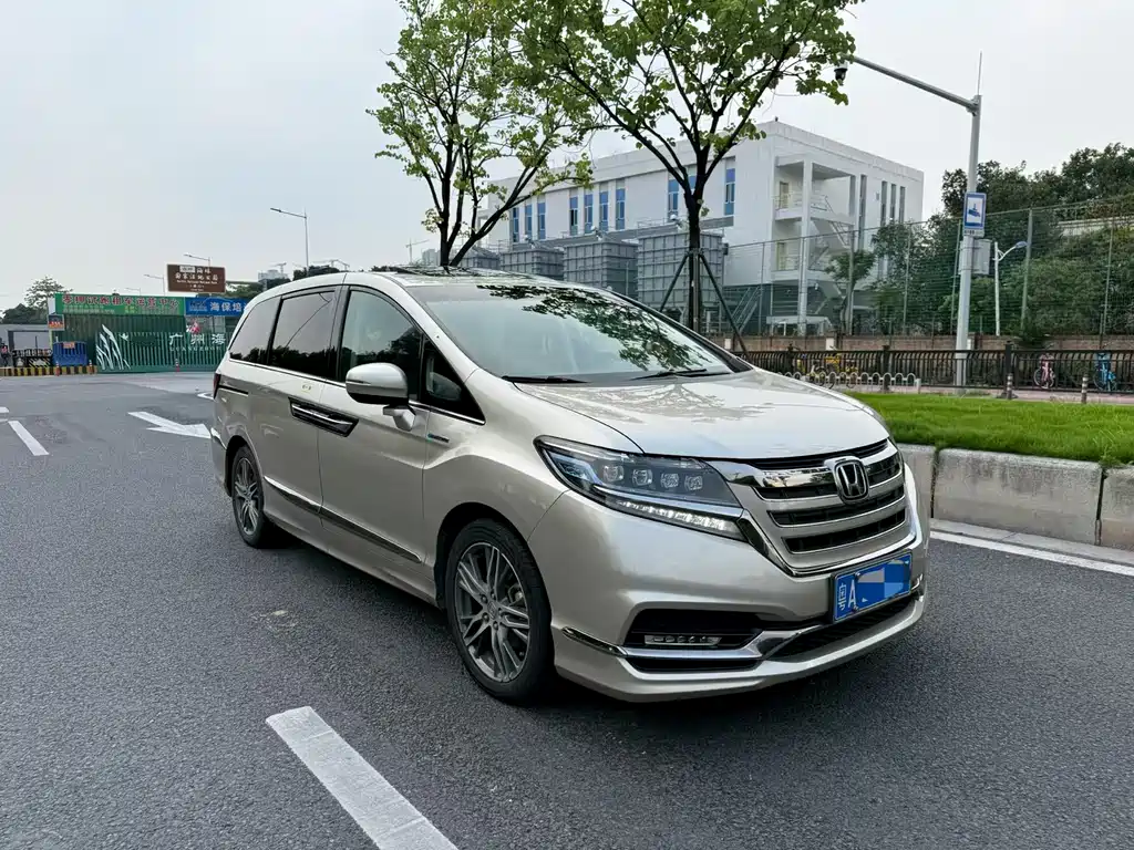 Honda Elysion — миниатюра 2