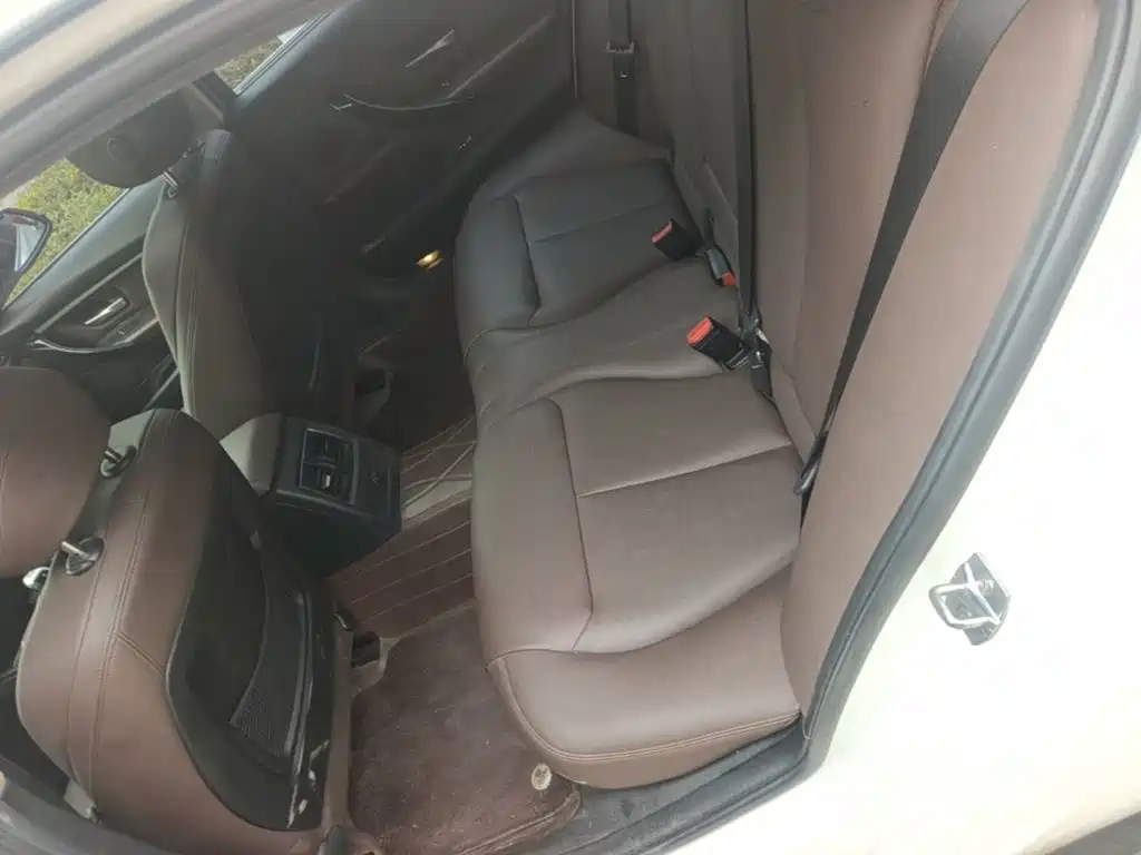 BMW 3 Series — миниатюра 17
