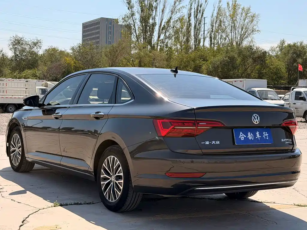 Volkswagen Sagitar — миниатюра 7