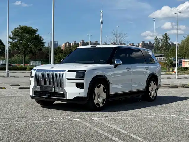 2026 Zeekr 009