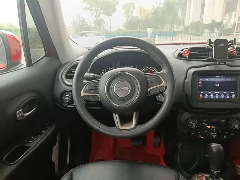 Jeep Renegade — миниатюра 11