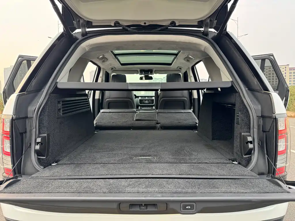 Land Rover Range Rover — миниатюра 13