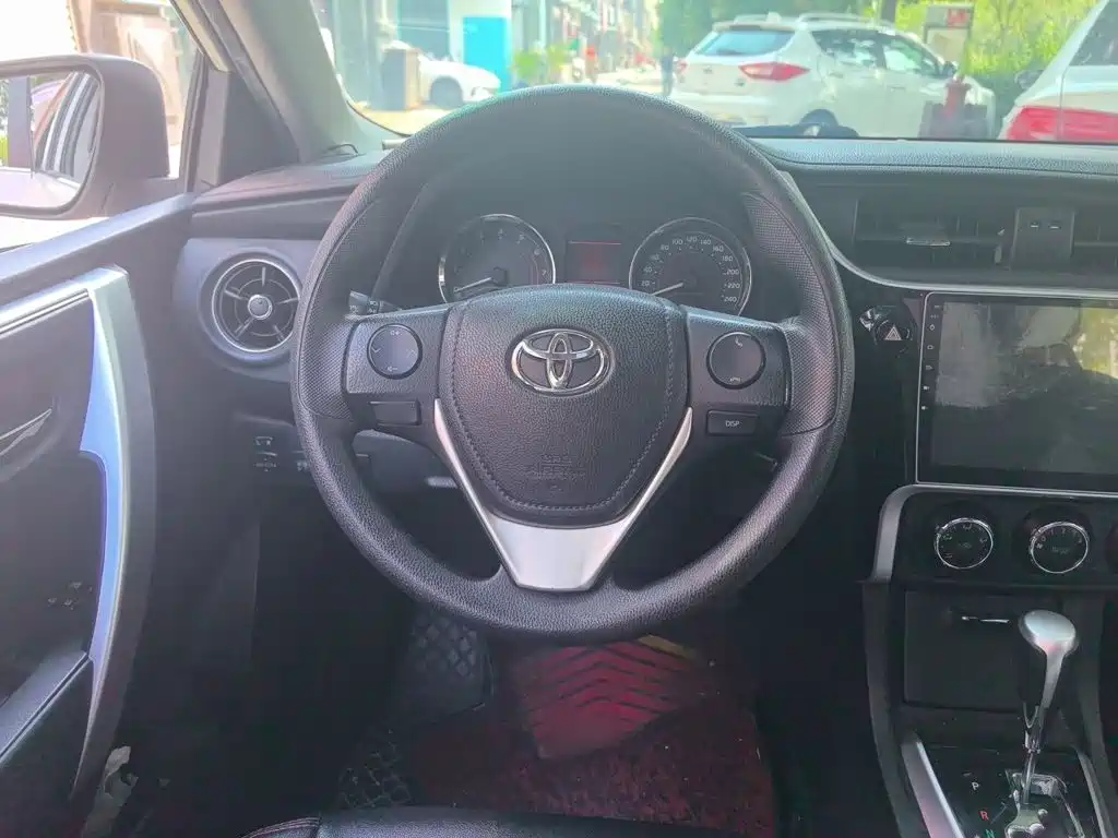 Toyota Corolla — миниатюра 6