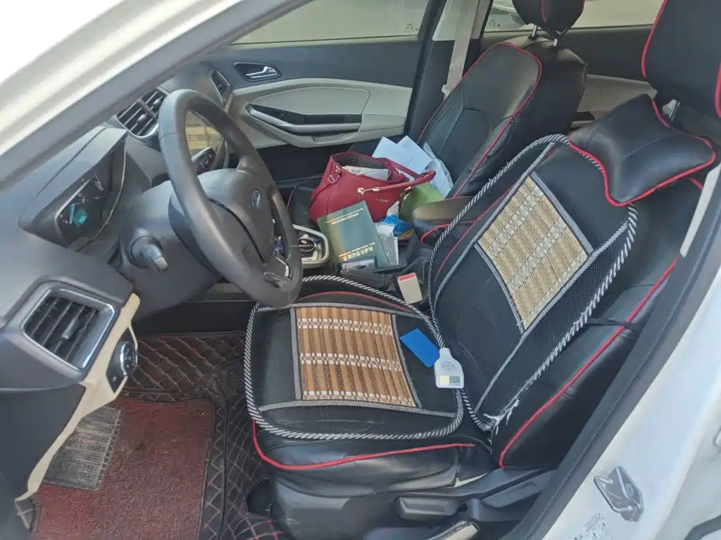 Ford Escort — миниатюра 8