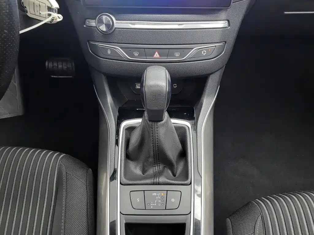 Peugeot 408 — миниатюра 13