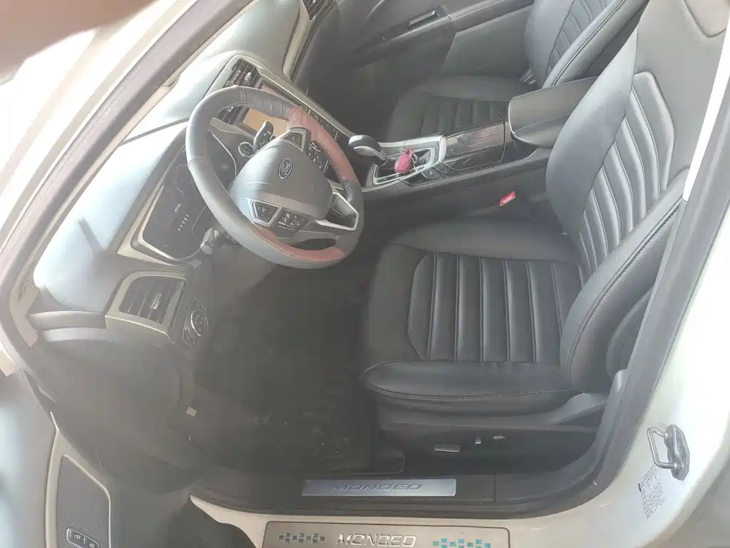 Ford Mondeo — миниатюра 15