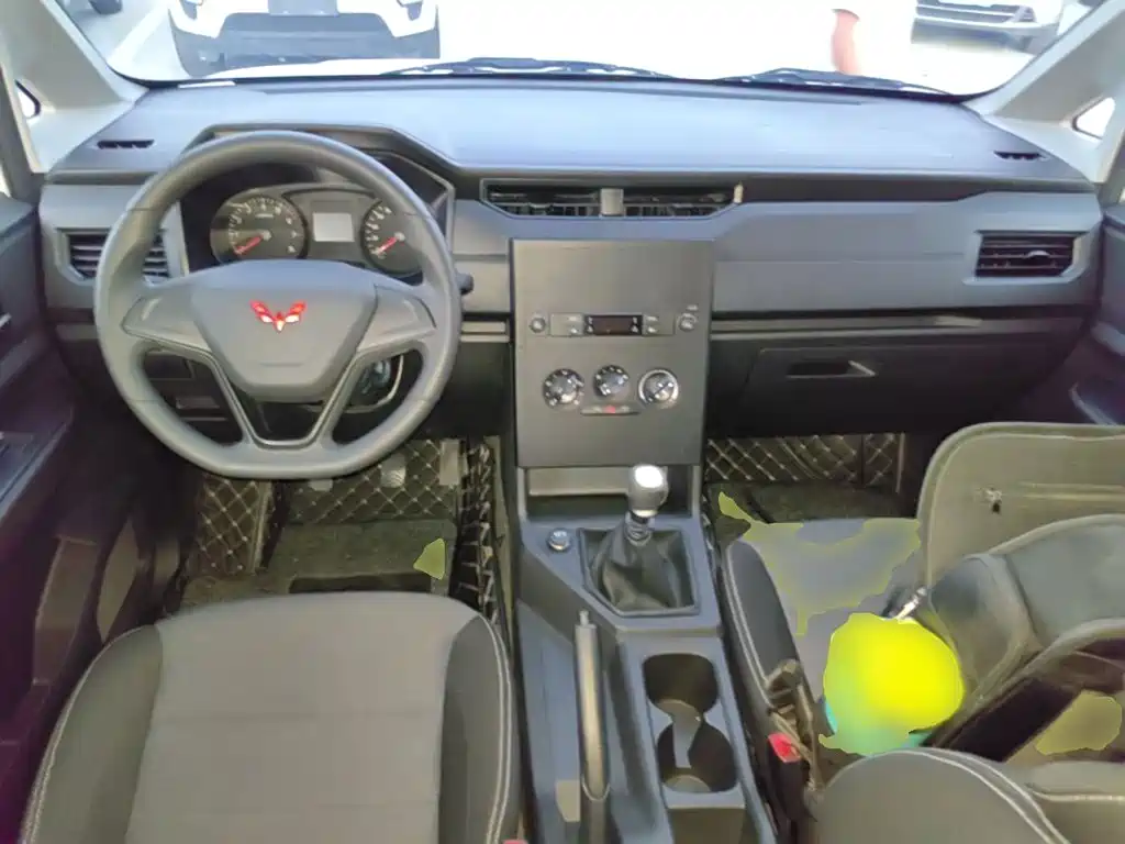 Wuling Hongguang PLUS — миниатюра 10